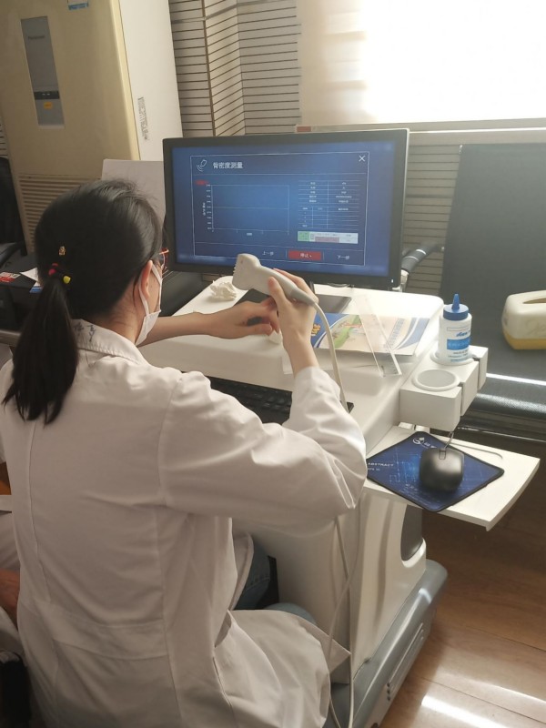上海市楊浦區(qū)中心醫(yī)院引進(jìn)品源醫(yī)療骨密度儀， 非常感謝醫(yī)院對(duì)我們產(chǎn)品的認(rèn)可